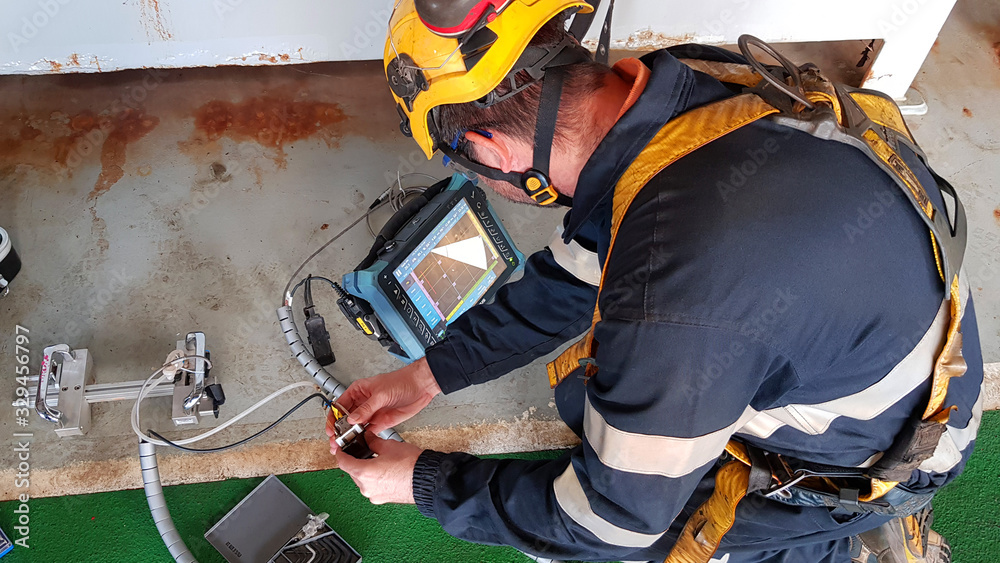 1000_F_329456797_rD5AkUcGbbOcXpL692yx0ViI5b8L6Xeo